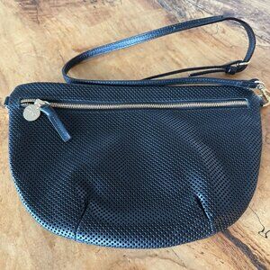 Clare V. Grade Fanny, Black Perf